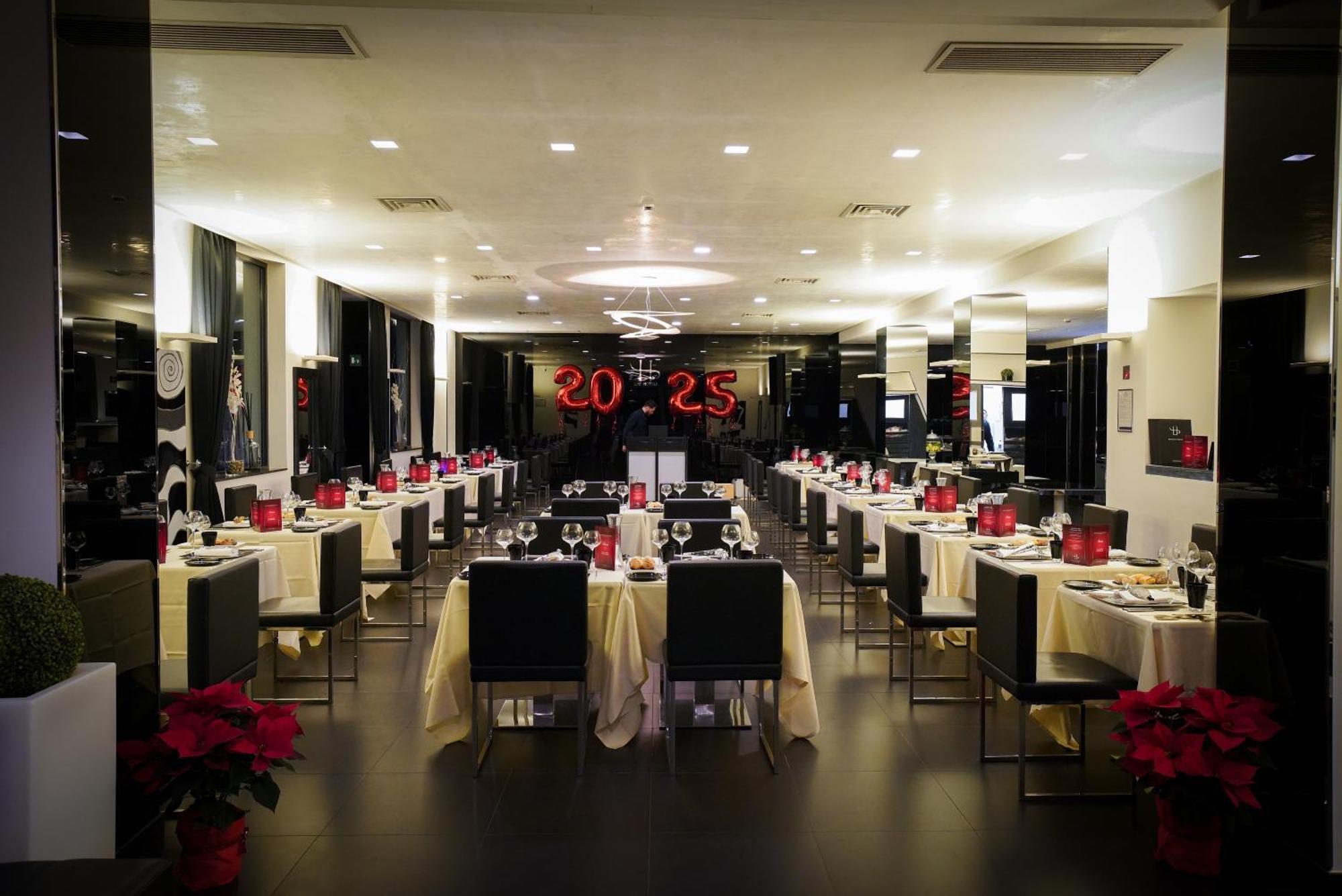 LHP Hotel Montecatini Palace&SPA Bagian luar foto Restaurant 20:25